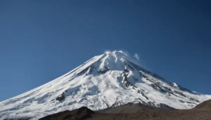 کوهنوردی در ایران در قله دماوند